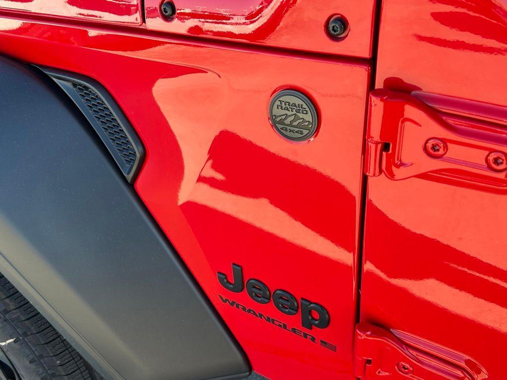 new 2026 Jeep Wrangler car, priced at $37,512