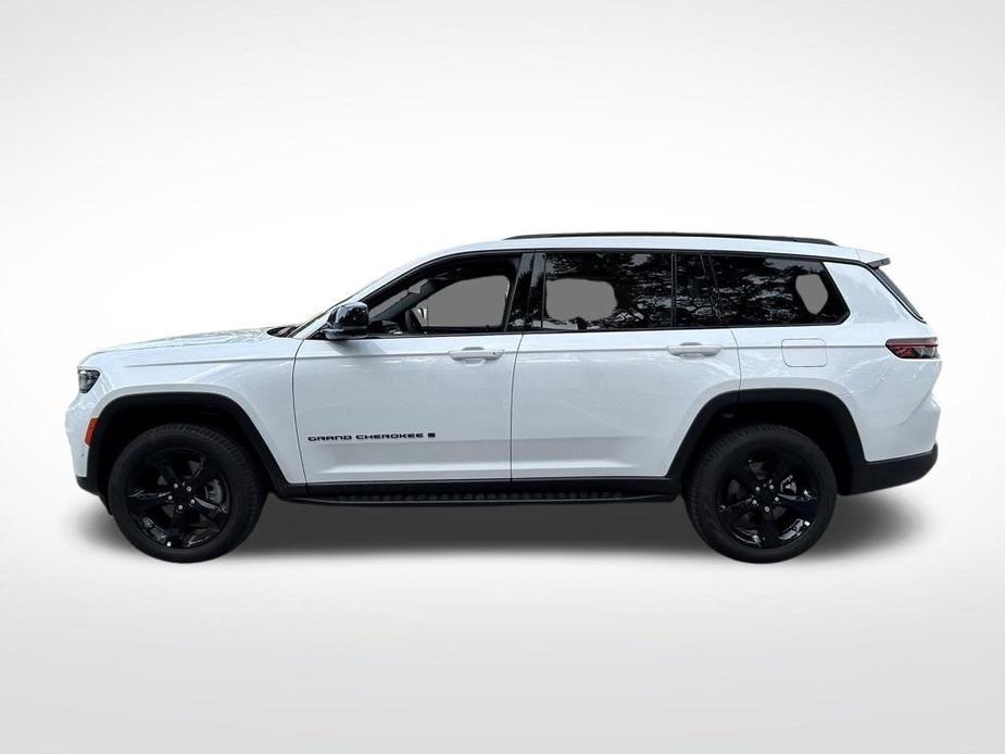 new 2024 Jeep Grand Cherokee L car, priced at $44,509