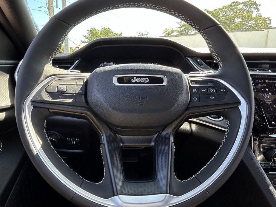 new 2024 Jeep Grand Cherokee car, priced at $35,684