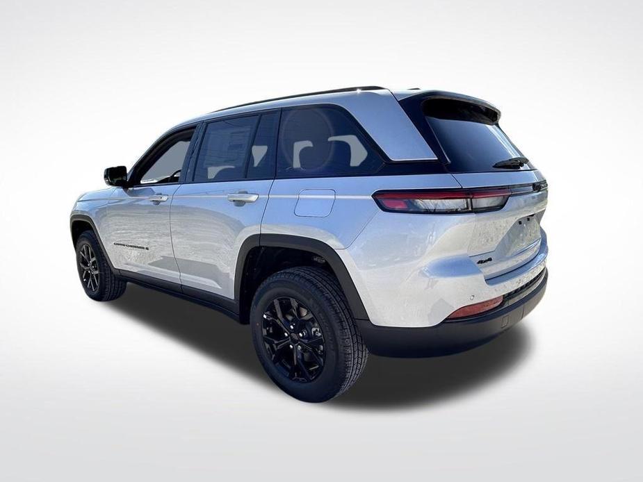 new 2024 Jeep Grand Cherokee car, priced at $35,684