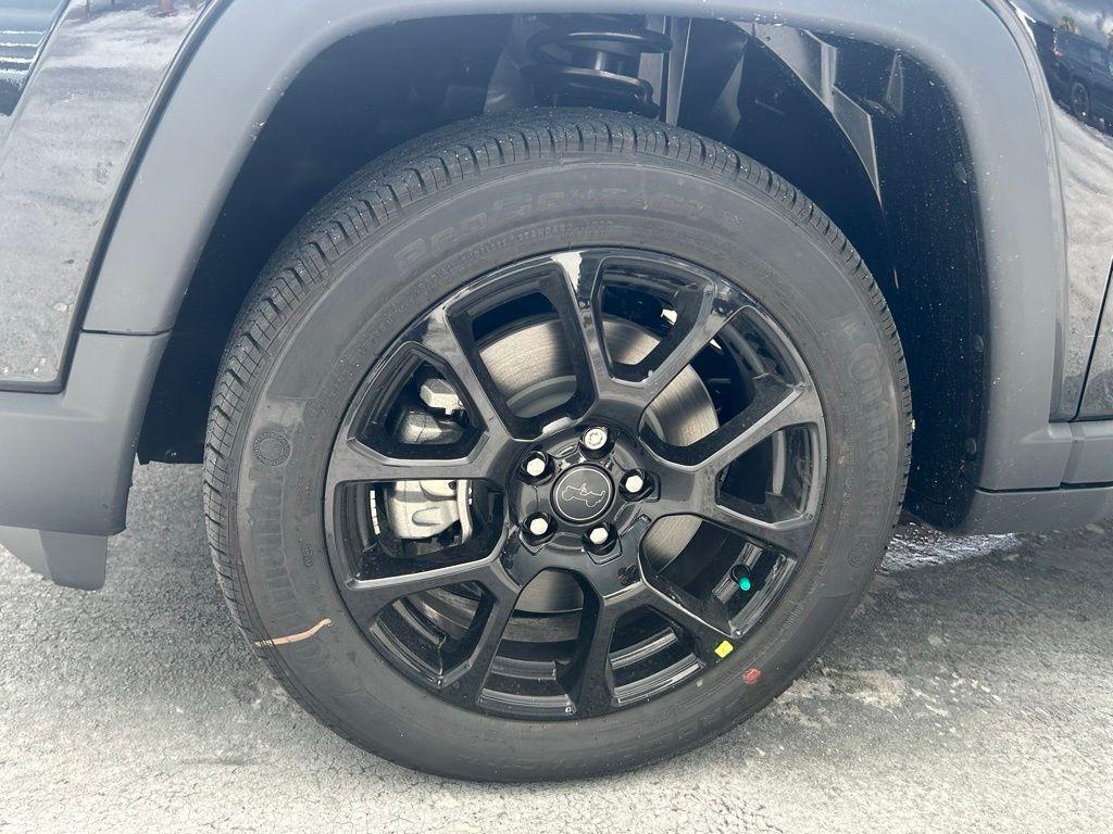 new 2025 Jeep Compass car, priced at $25,878