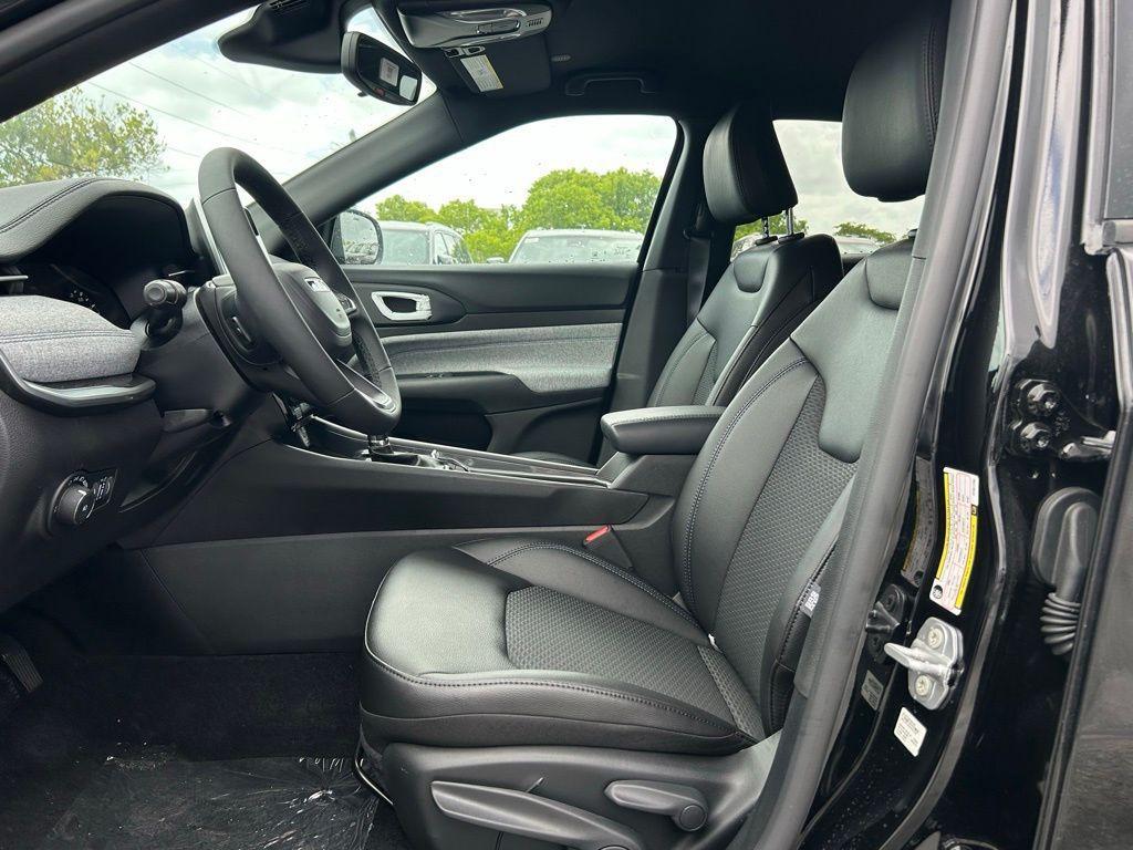 new 2025 Jeep Compass car