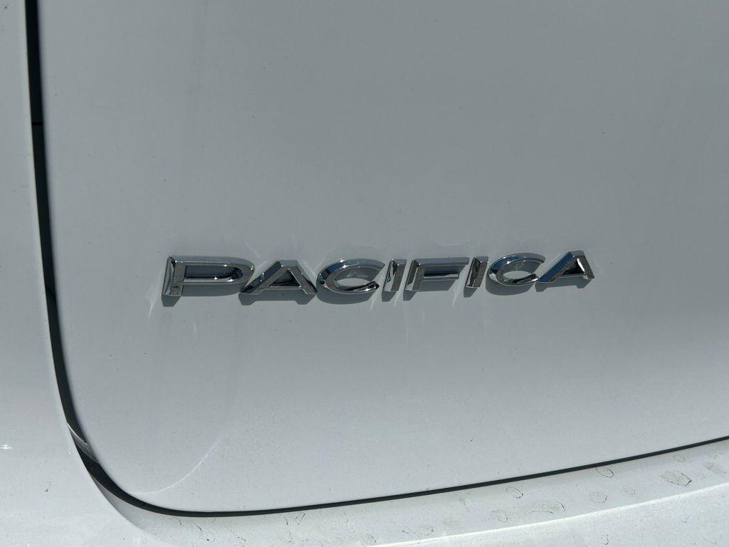 new 2025 Chrysler Pacifica car, priced at $46,397