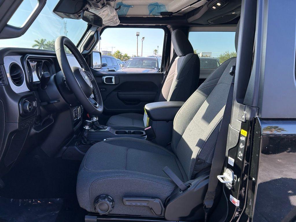 new 2025 Jeep Wrangler car, priced at $33,158