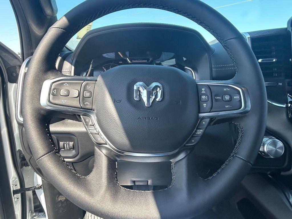 new 2025 Ram 1500 car, priced at $57,552