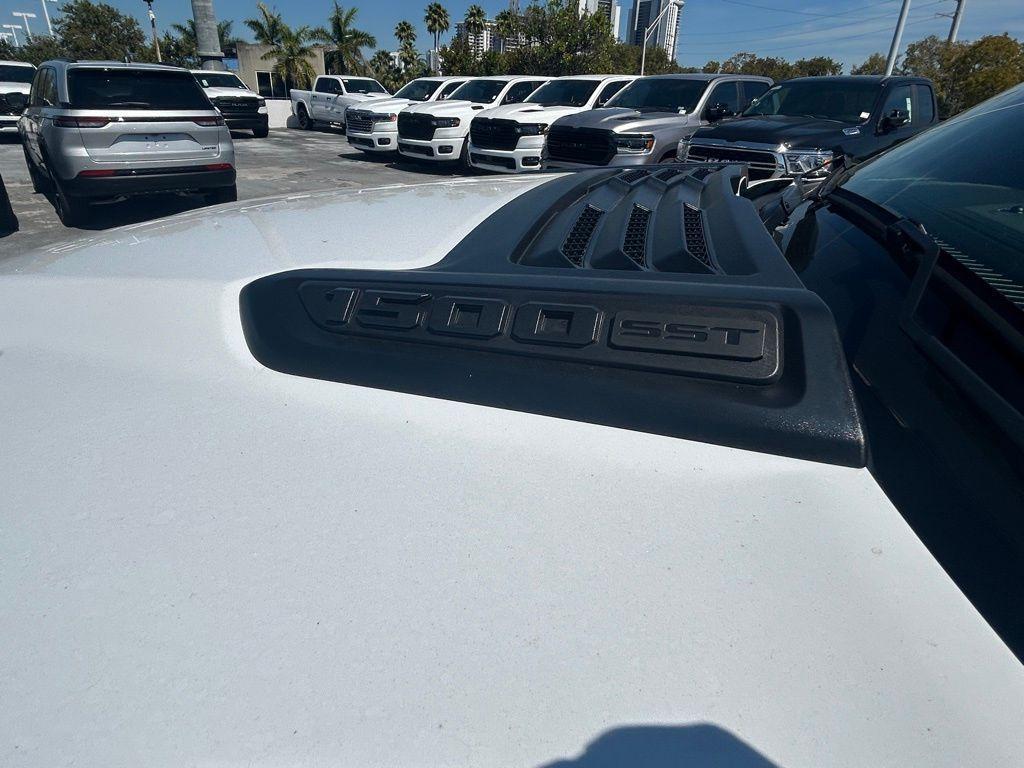 new 2025 Ram 1500 car, priced at $57,552
