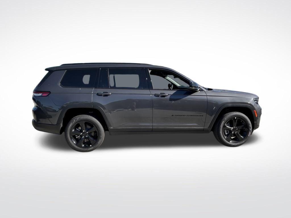 new 2025 Jeep Grand Cherokee L car, priced at $42,587