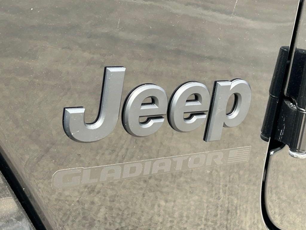 new 2023 Jeep Gladiator car, priced at $38,864