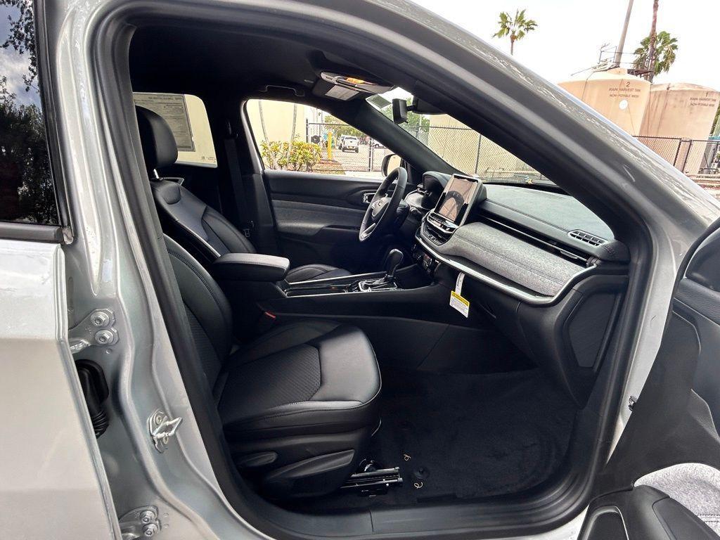 new 2025 Jeep Compass car, priced at $24,102