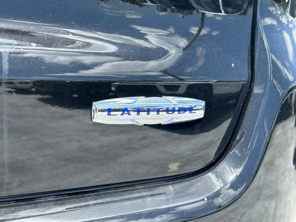 new 2025 Jeep Compass car, priced at $23,899