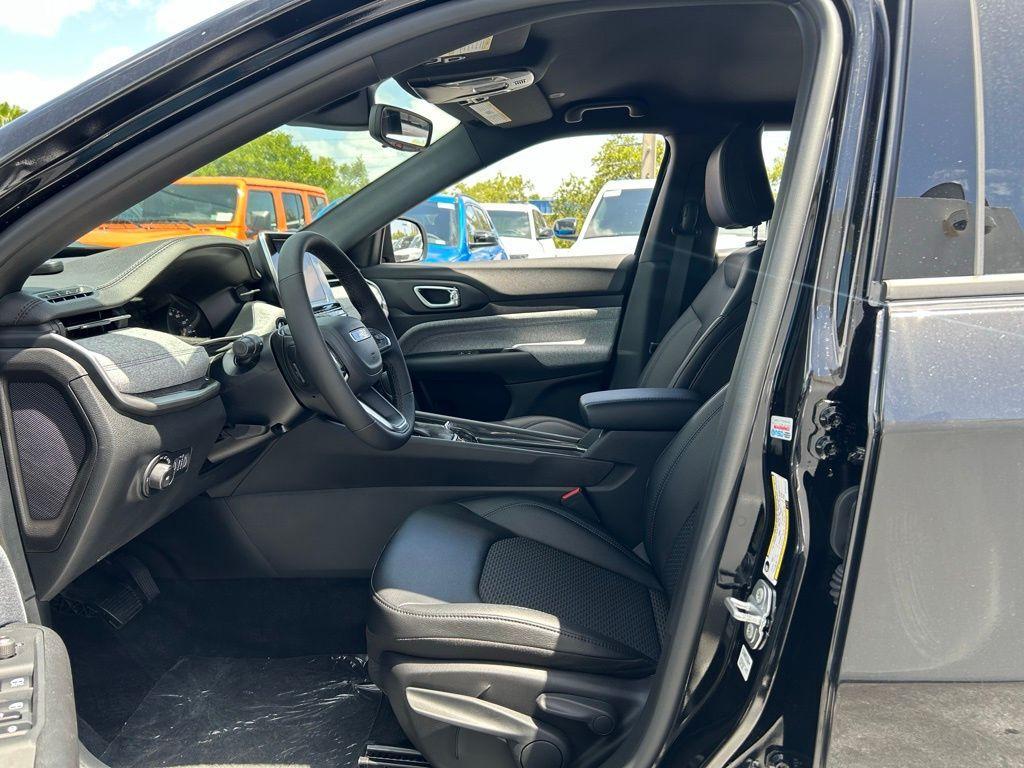 new 2025 Jeep Compass car, priced at $23,899