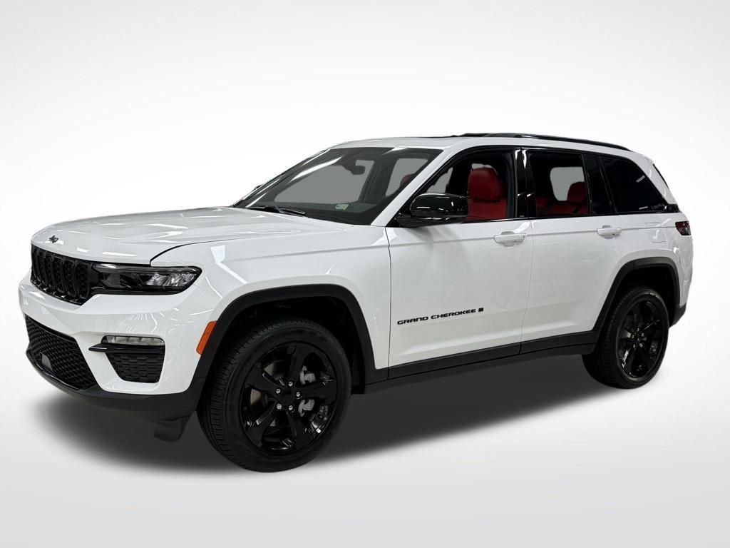 new 2025 Jeep Grand Cherokee car, priced at $42,490