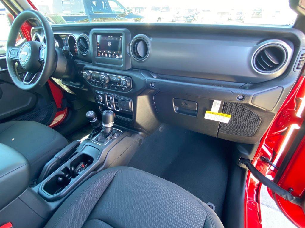 used 2022 Jeep Gladiator car, priced at $35,669