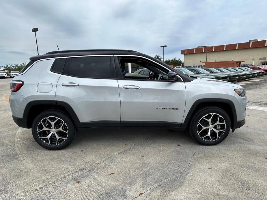 new 2024 Jeep Compass car, priced at $29,618