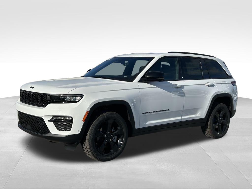 new 2025 Jeep Grand Cherokee car, priced at $43,982