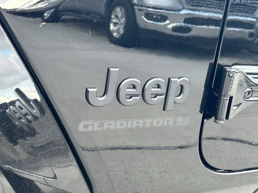 new 2025 Jeep Gladiator car, priced at $40,788