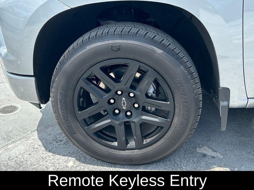 used 2024 Chevrolet Silverado 1500 car, priced at $33,678