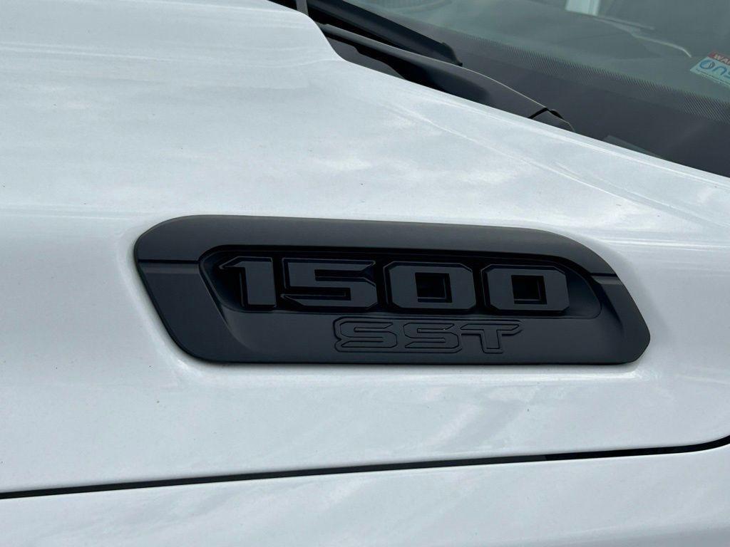 new 2025 Ram 1500 car, priced at $41,680