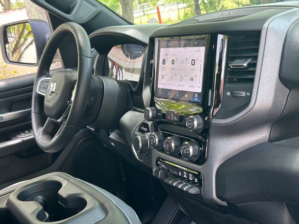 new 2025 Ram 1500 car, priced at $33,668