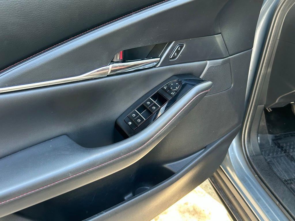 used 2022 Mazda CX-30 car, priced at $20,377