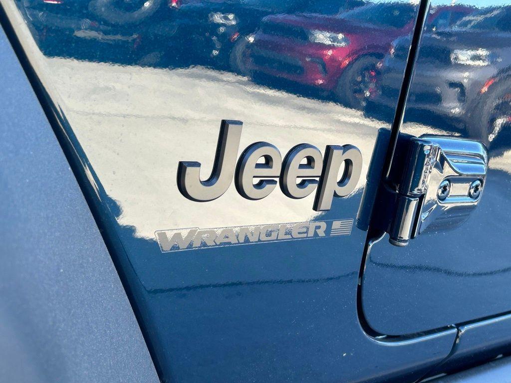 new 2025 Jeep Wrangler car, priced at $42,153