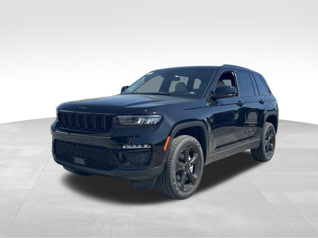 new 2025 Jeep Grand Cherokee car, priced at $37,326