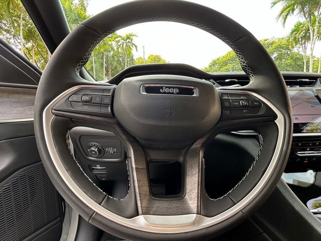 new 2025 Jeep Grand Cherokee L car, priced at $43,558