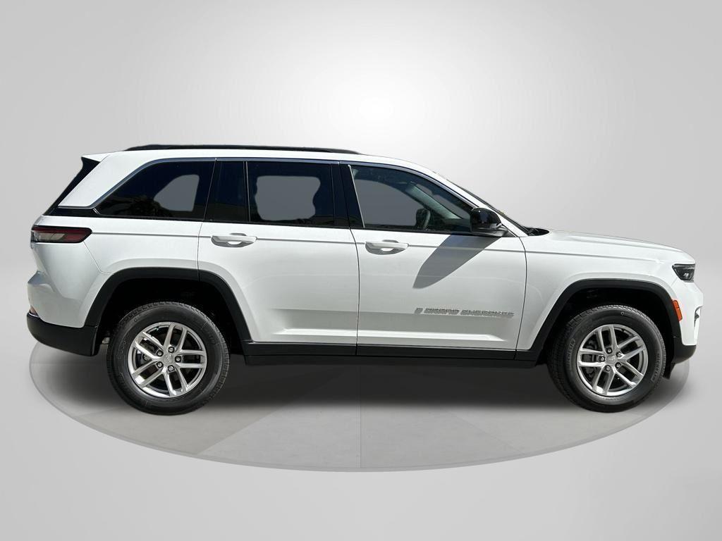 new 2025 Jeep Grand Cherokee car, priced at $33,081