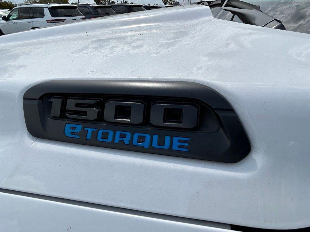 new 2025 Ram 1500 car, priced at $39,752