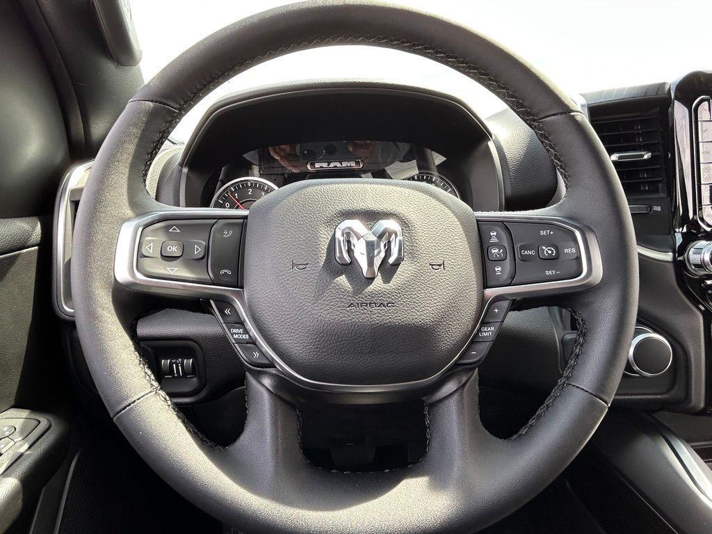 new 2025 Ram 1500 car, priced at $39,752