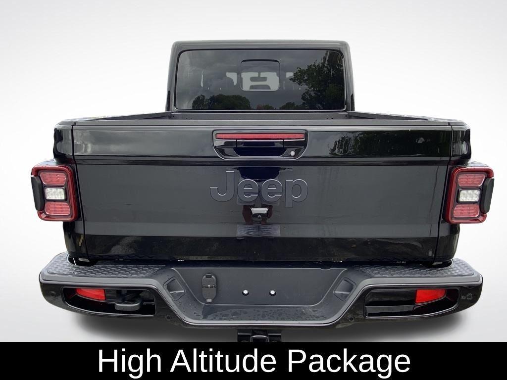 used 2022 Jeep Gladiator car, priced at $43,046