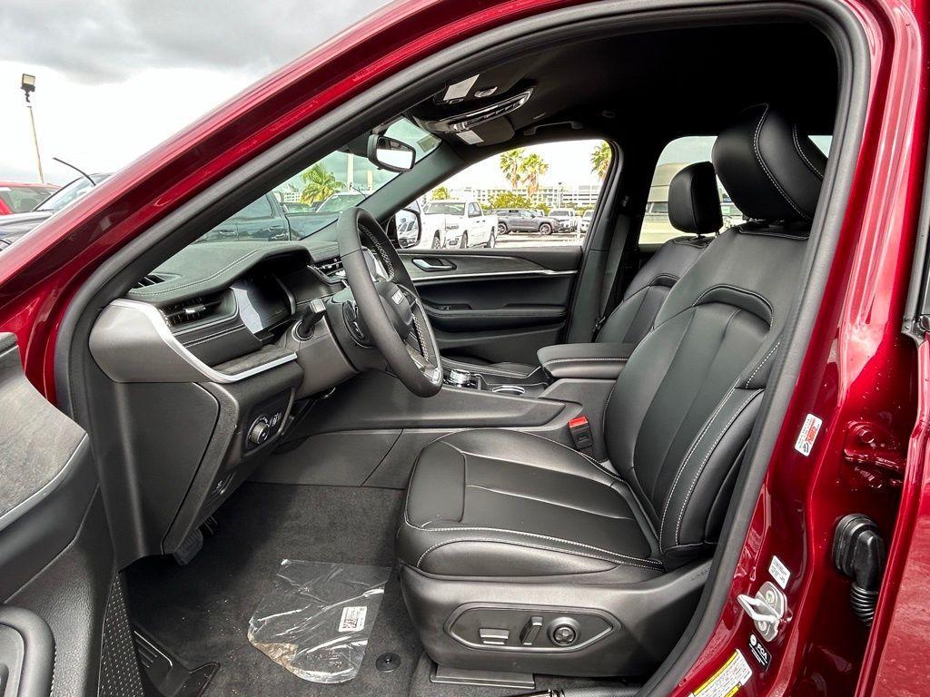 new 2025 Jeep Grand Cherokee L car, priced at $42,587