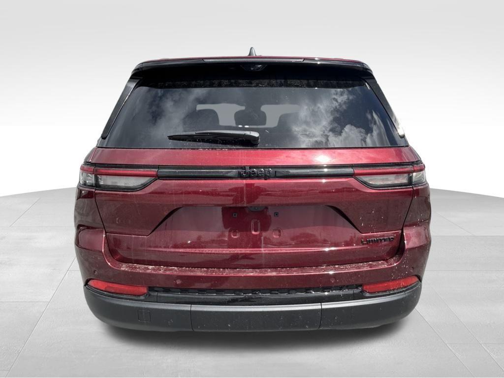 new 2025 Jeep Grand Cherokee car, priced at $43,604