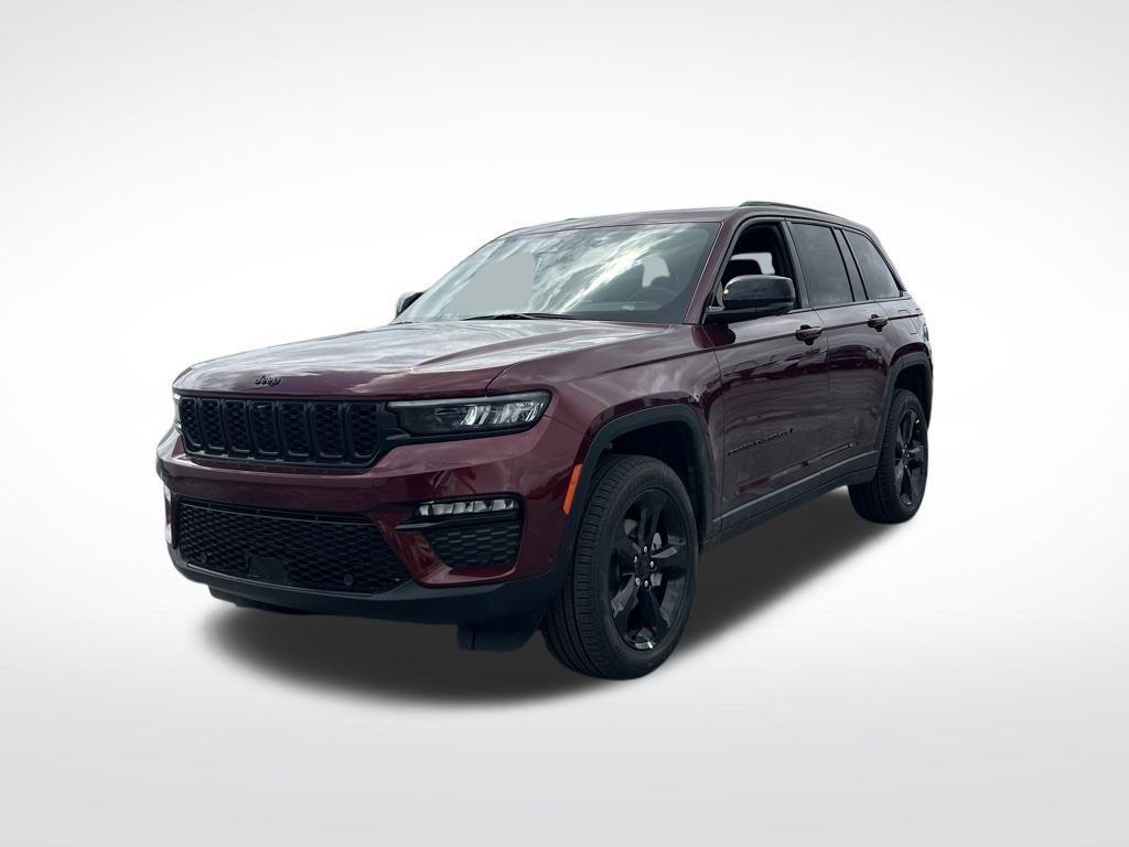 new 2025 Jeep Grand Cherokee car, priced at $43,604