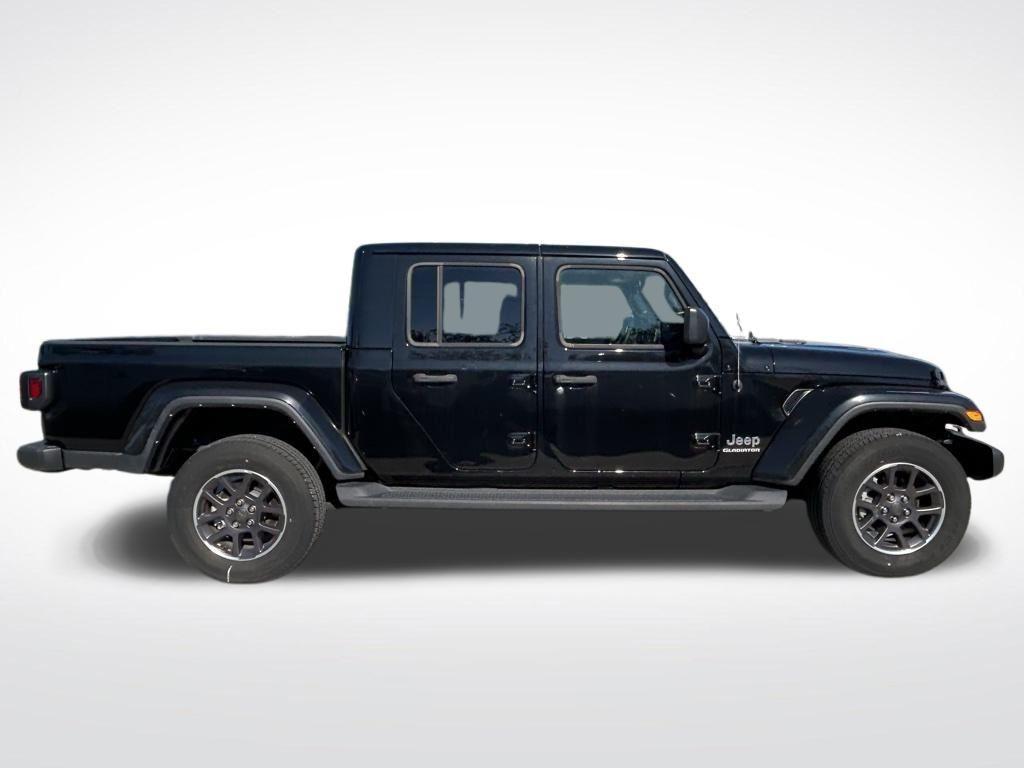 used 2022 Jeep Gladiator car, priced at $37,339