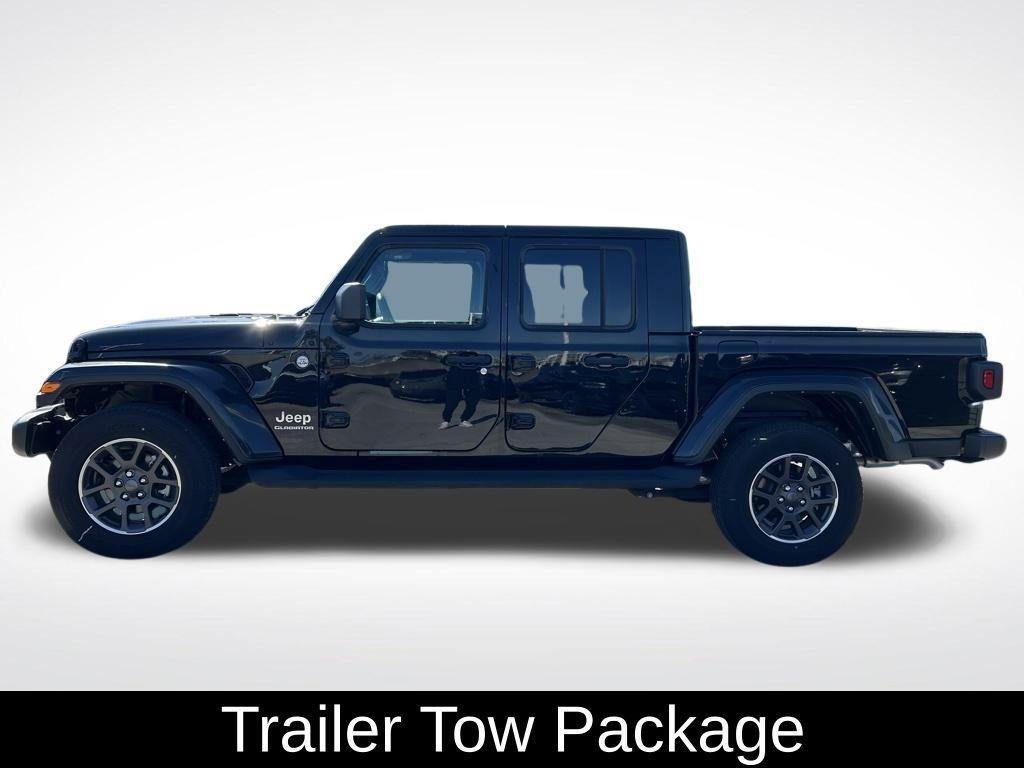 used 2022 Jeep Gladiator car, priced at $37,339