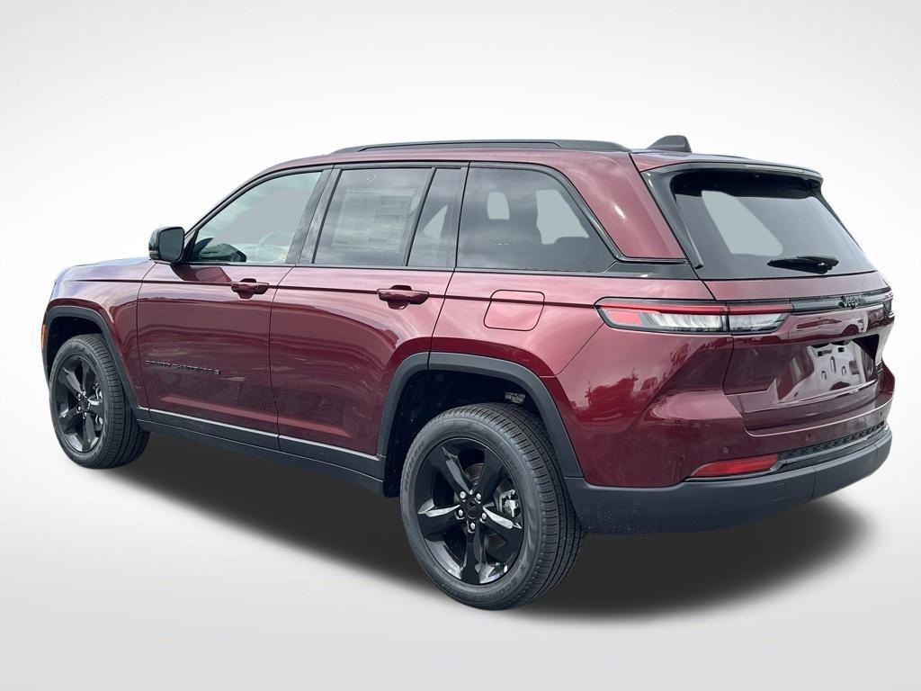 new 2025 Jeep Grand Cherokee car, priced at $42,014