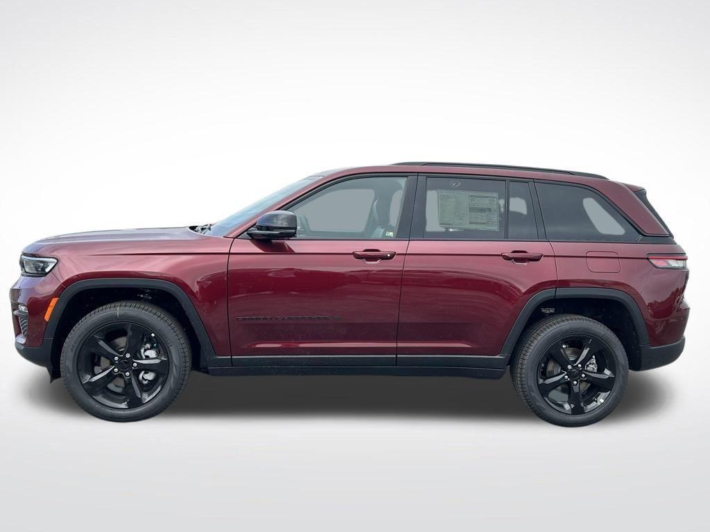 new 2025 Jeep Grand Cherokee car, priced at $42,014