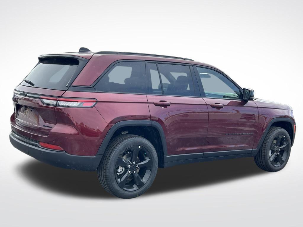 new 2025 Jeep Grand Cherokee car, priced at $42,014