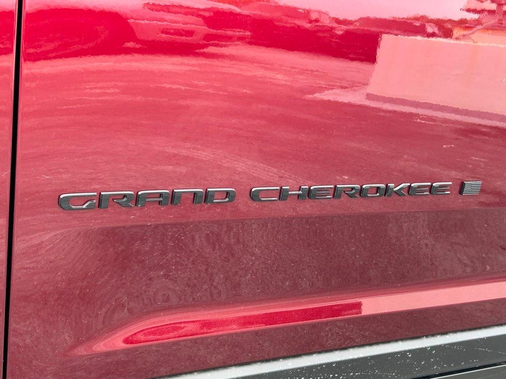 new 2025 Jeep Grand Cherokee car, priced at $39,514