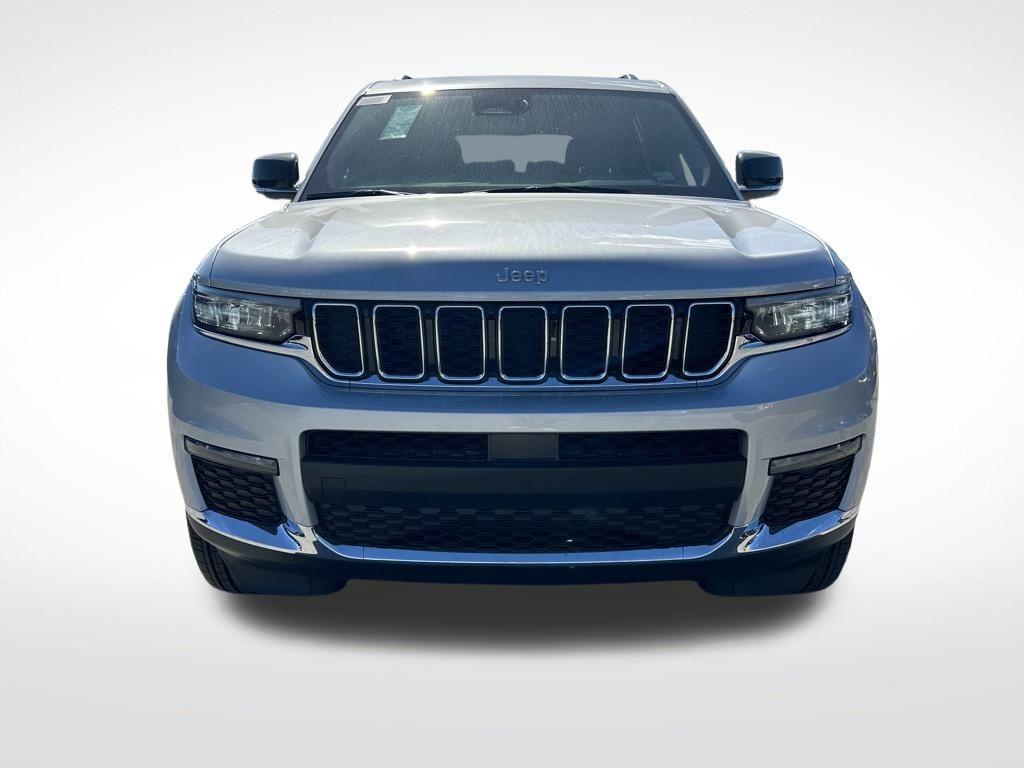 new 2024 Jeep Grand Cherokee L car, priced at $34,098