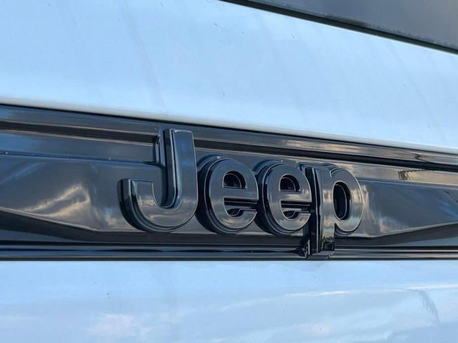 new 2024 Jeep Grand Cherokee car, priced at $35,148