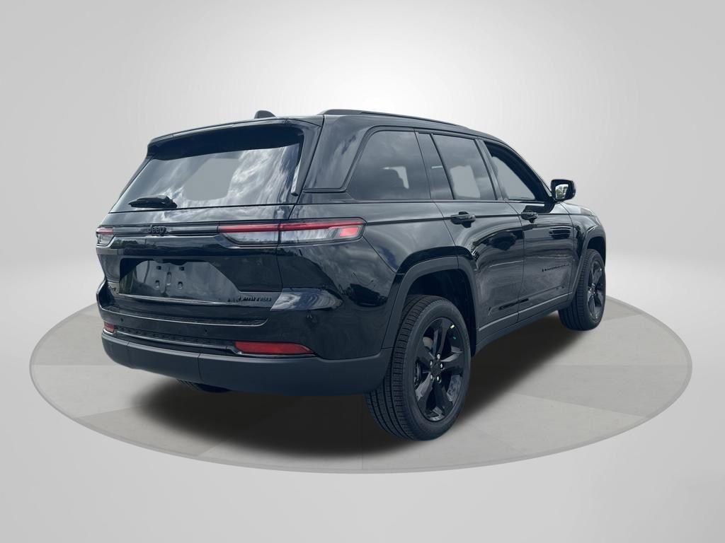 new 2025 Jeep Grand Cherokee car, priced at $39,178