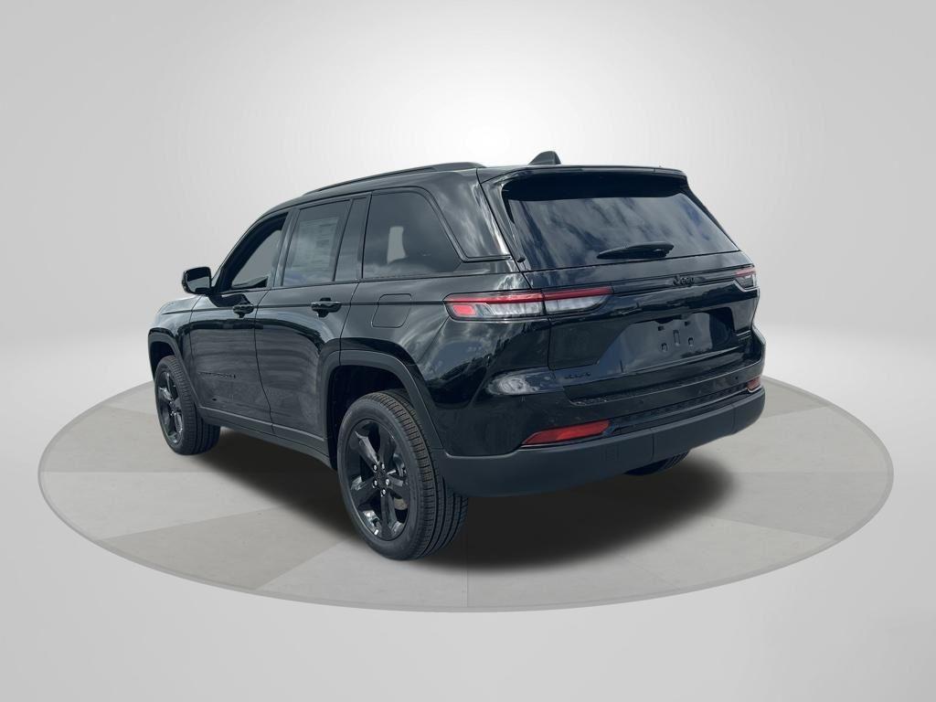 new 2025 Jeep Grand Cherokee car, priced at $39,178