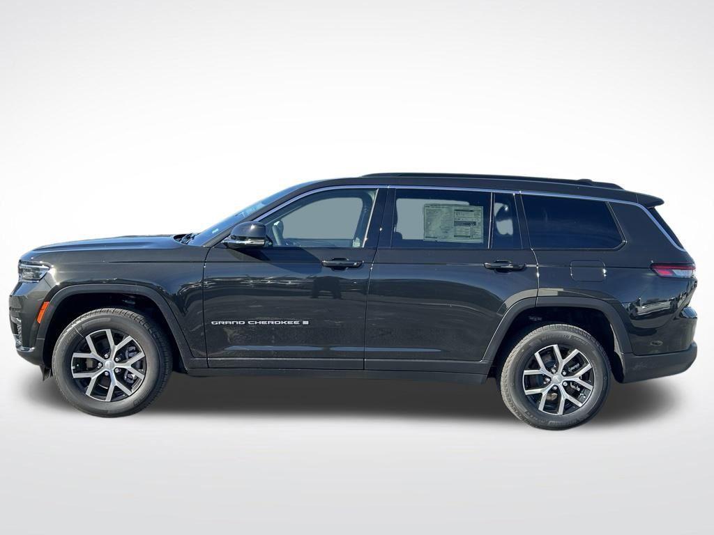 new 2024 Jeep Grand Cherokee L car, priced at $34,098