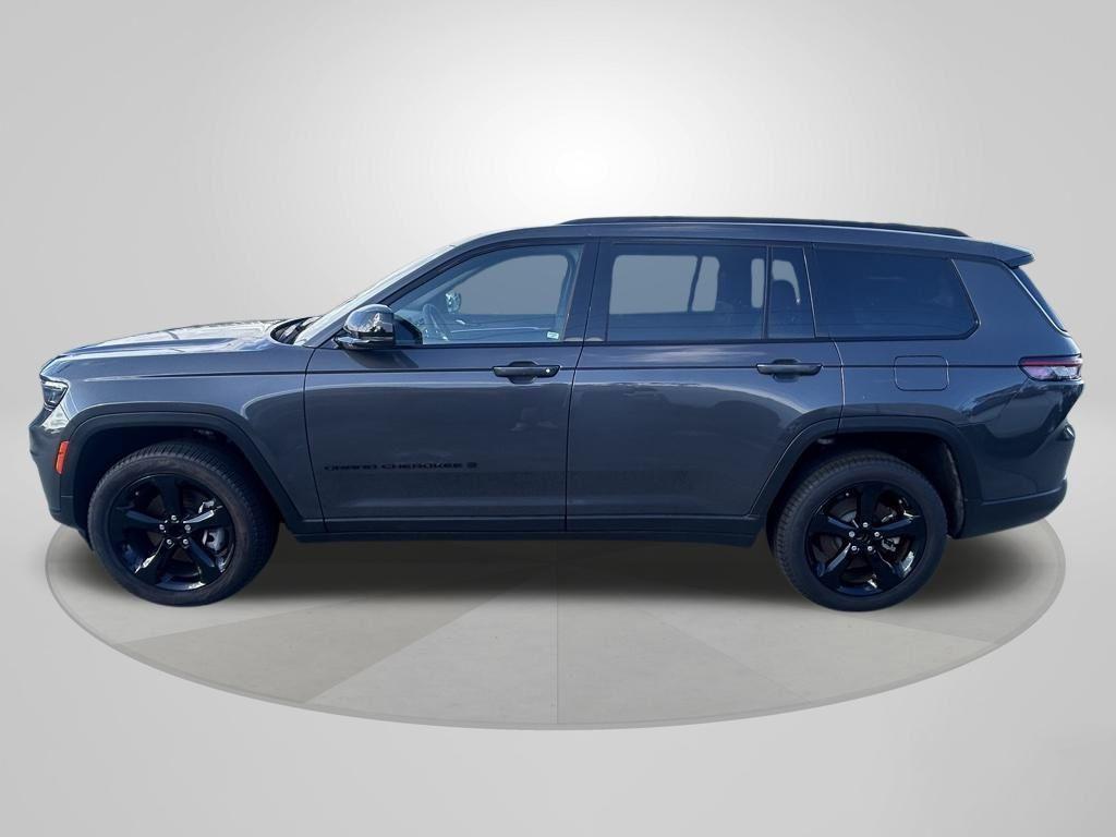 new 2025 Jeep Grand Cherokee L car, priced at $39,601