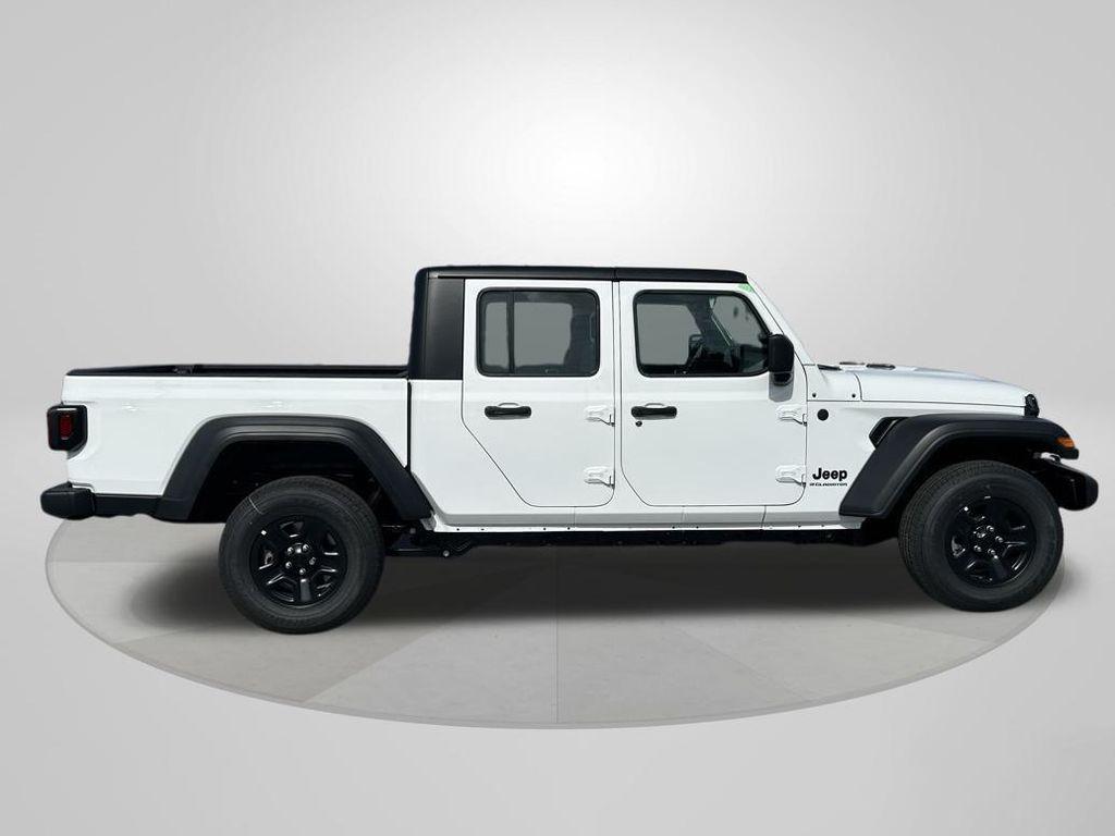 new 2025 Jeep Gladiator car, priced at $40,082