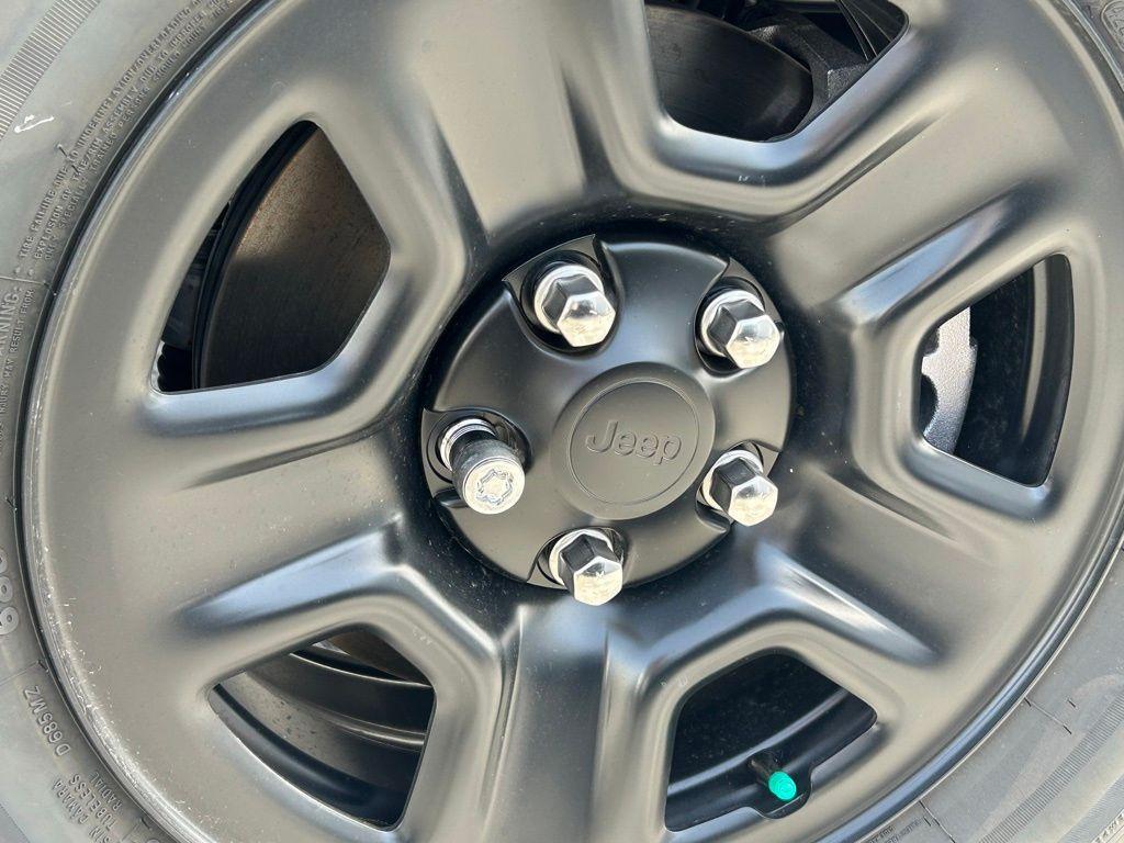 new 2025 Jeep Gladiator car, priced at $40,082