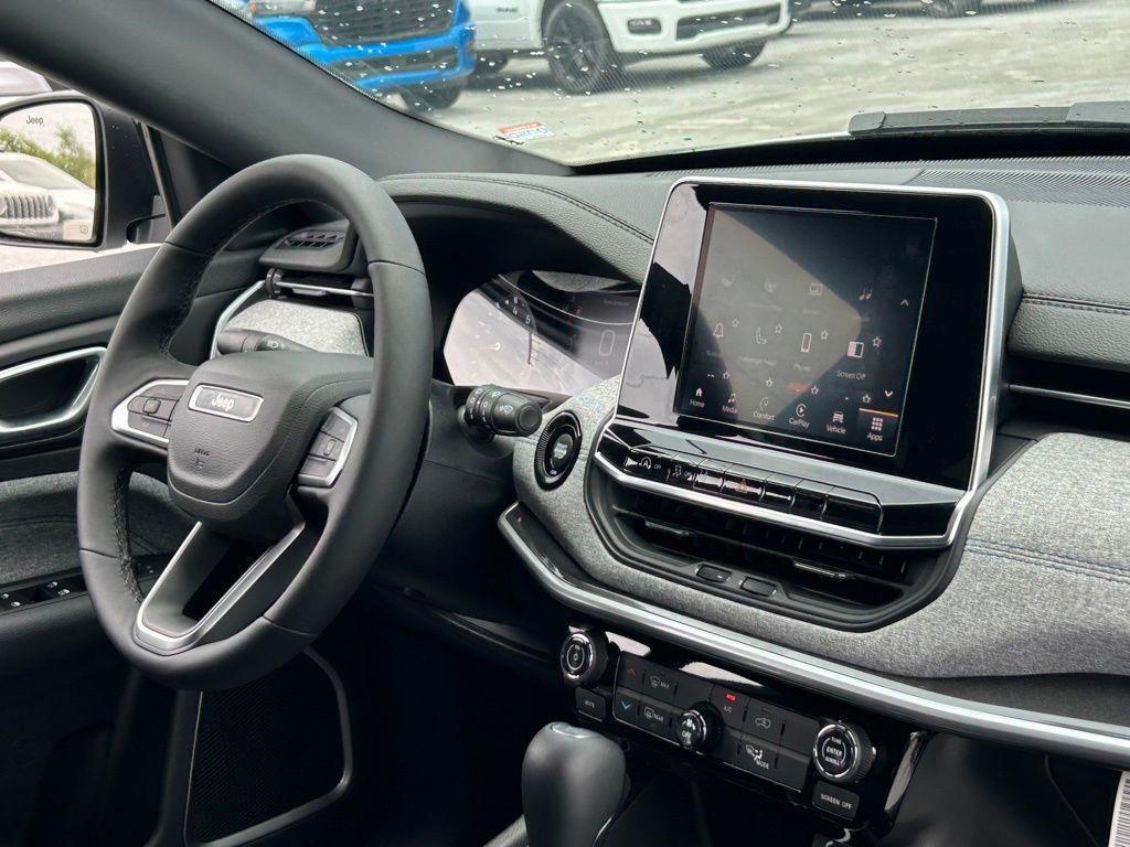 new 2025 Jeep Compass car, priced at $23,572