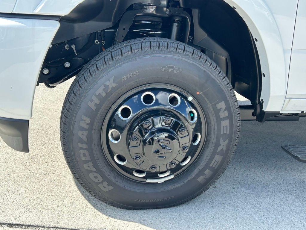 new 2025 Ram 3500 car, priced at $85,878